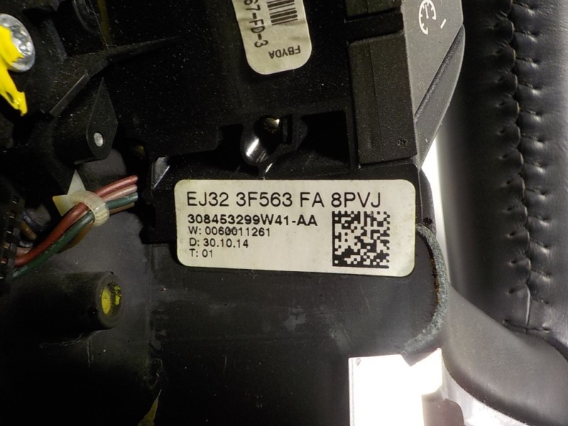 Recambio de volante para land rover evoque 2.2 td4 cat referencia OEM IAM LR047918 EJ323F563FA 308453299W41AA