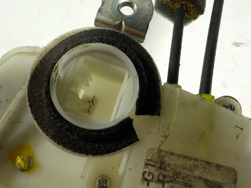 Recambio de cerradura puerta trasera izquierda para honda cr-v (re) 2.2 ctdi referencia OEM IAM  72651SWAG1 