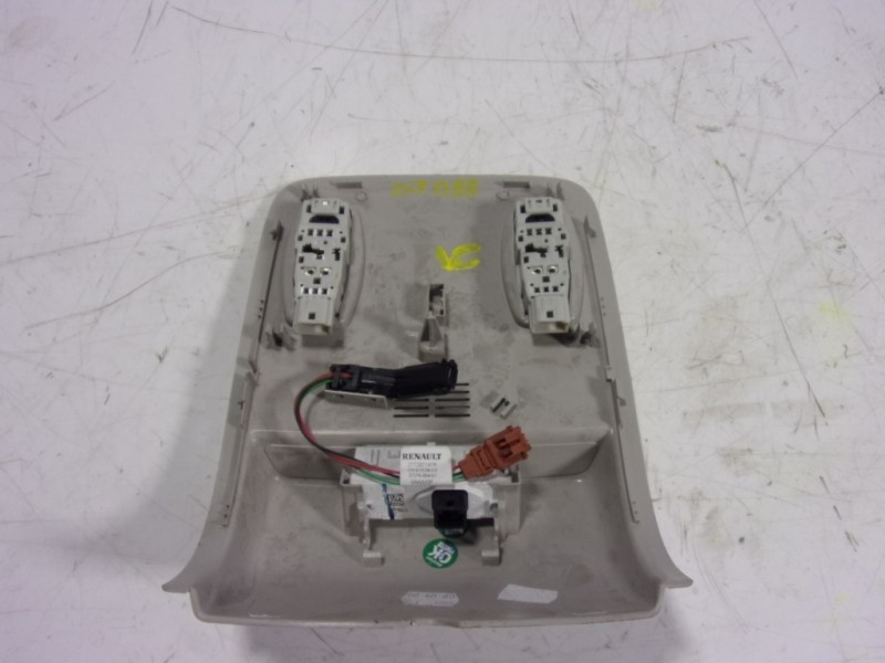 Recambio de piloto interior para renault megane iv berlina 5p 1.3 tce cat referencia OEM IAM 264305076R  