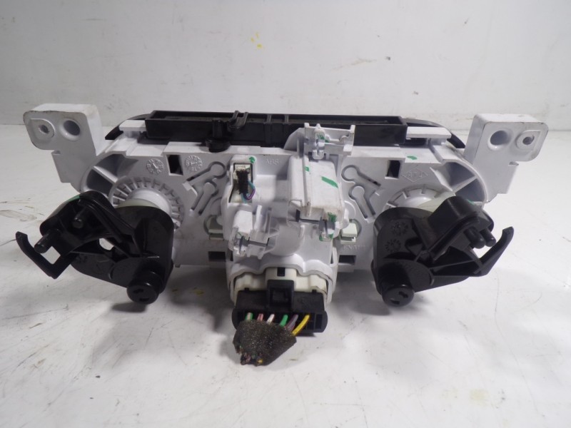 Recambio de mando calefaccion / aire acondicionado para dacia sandero 1.5 dci diesel fap cat referencia OEM IAM   