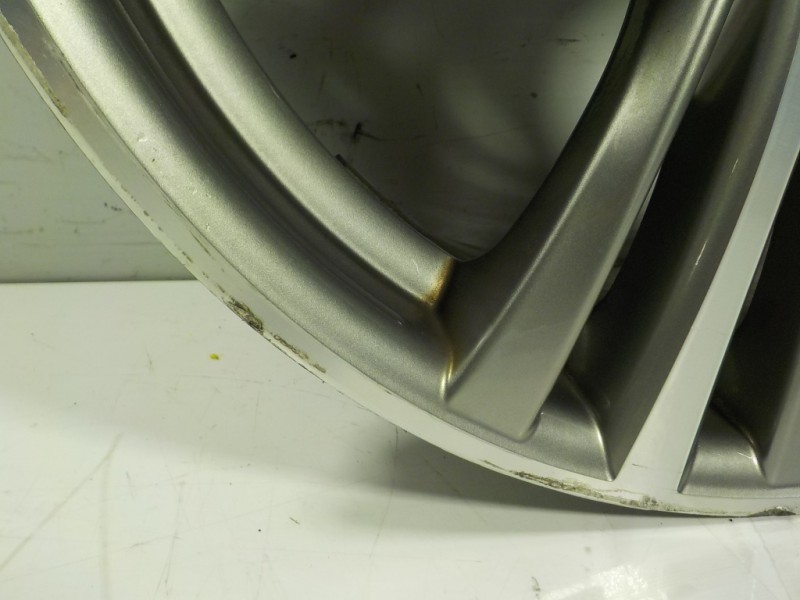 Recambio de llanta para bmw serie 4 cabrio (f33) 2.0 turbodiesel referencia OEM IAM  6857566 