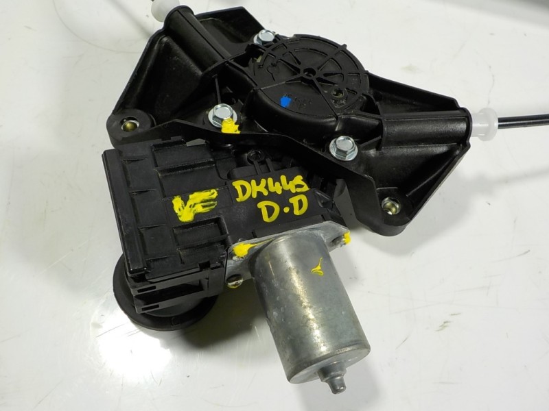 Recambio de elevalunas delantero derecho para toyota yaris 1.5 vvti hev referencia OEM IAM 69810K0010 85710K0020 0620206061