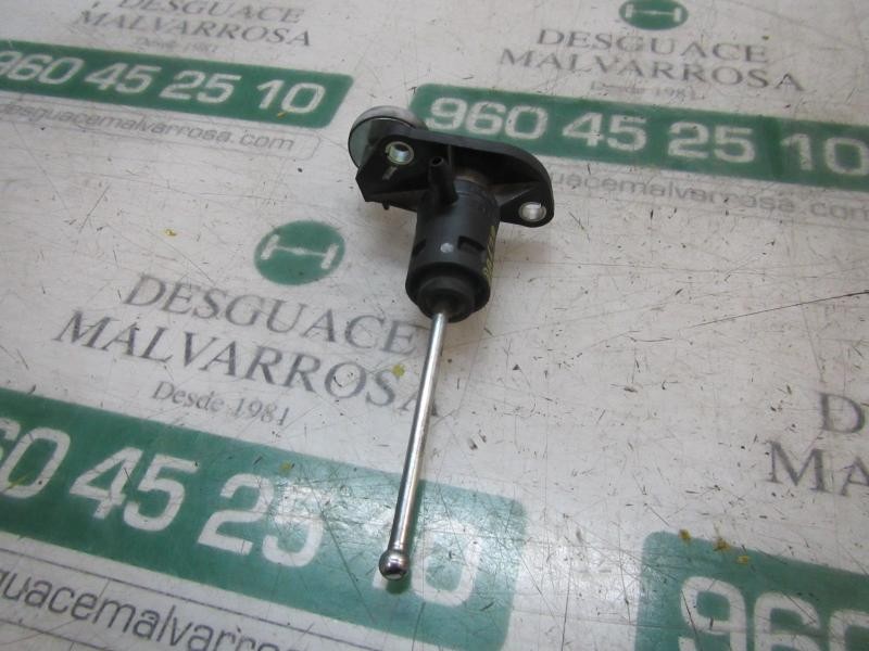 Recambio de bomba embrague para seat exeo st (3r5)(2009>) reference referencia OEM IAM 8E1721401AJ 8E1721401A 