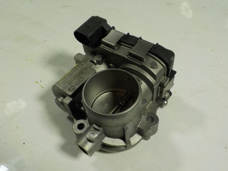 Recambio de caja mariposa para audi a1 sportback (gba) 1.0 tfsi referencia OEM IAM  04C133062C 