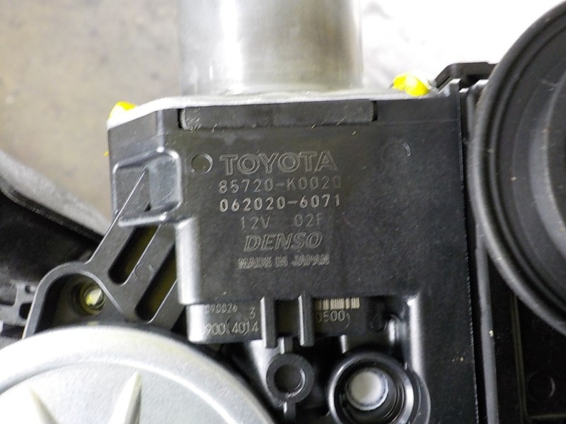 Recambio de elevalunas delantero izquierdo para toyota yaris 1.5 vvti hev referencia OEM IAM 69820K0010 85720K0020 0620206071