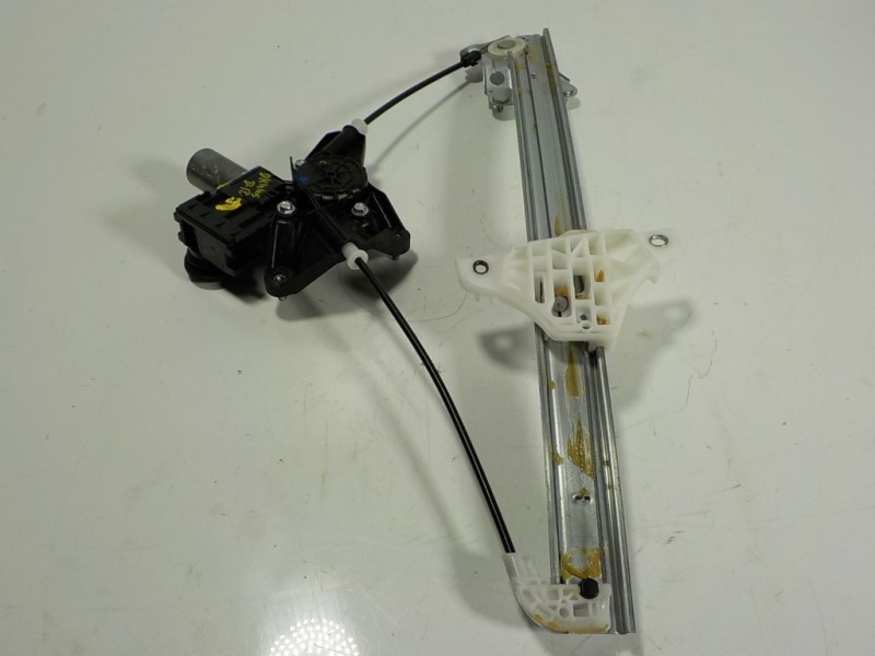 Recambio de elevalunas delantero izquierdo para toyota yaris 1.5 vvti hev referencia OEM IAM 69820K0010 85720K0020 0620206071