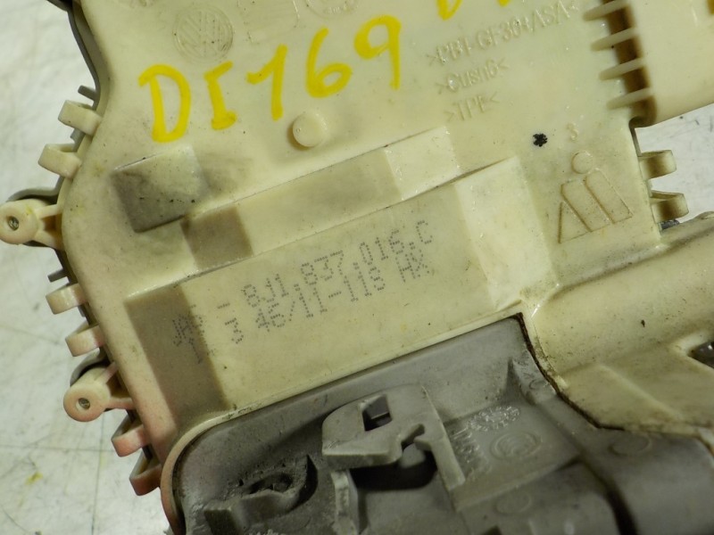 Recambio de cerradura puerta delantera derecha para audi a1 (8x) 1.6 tdi referencia OEM IAM 8J1837016C 8J1837016C 