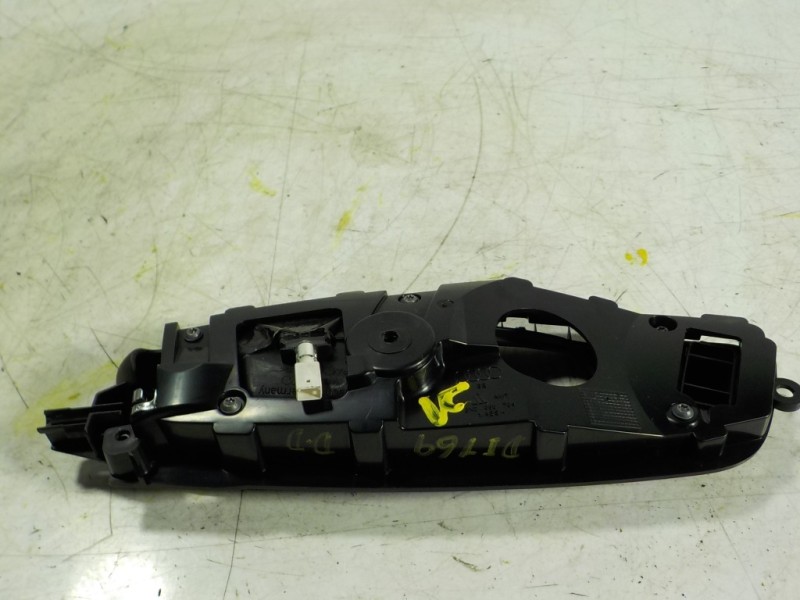 Recambio de maneta interior delantera derecha para audi a1 (8x) 1.6 tdi referencia OEM IAM 8X0837020E4PK  