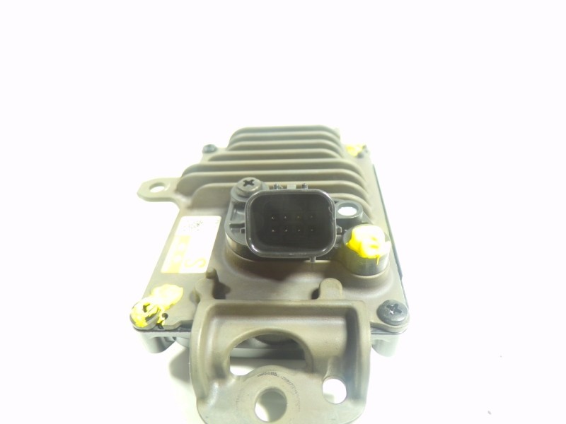 Recambio de modulo electronico para toyota rav4 hybrid fwd referencia OEM IAM 8821033120 8821033120 2301008016