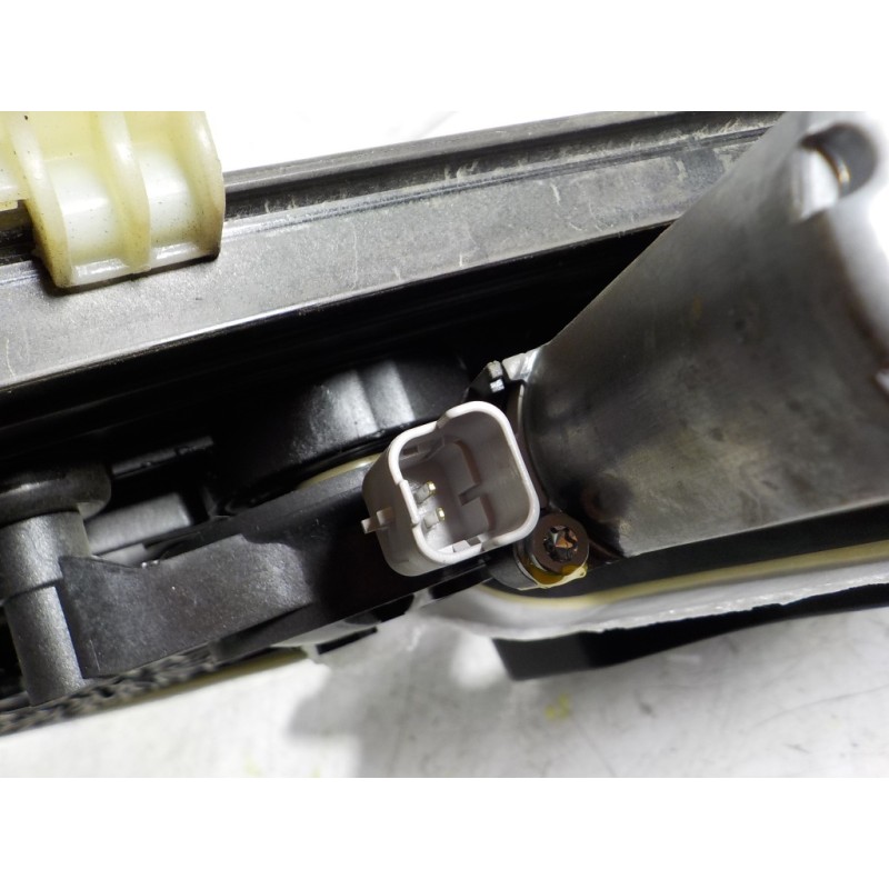 Recambio de elevalunas delantero izquierdo para peugeot partner tepee b9 1.6 16v hdi referencia OEM IAM 9817212180 9617217780 