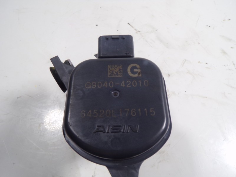 Recambio de motor electrico de agua para toyota rav4 hybrid fwd referencia OEM IAM G904042010 G904042010 64520L176115