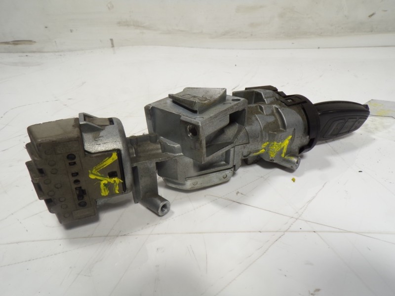 Recambio de antirrobo para ford c-max 1.6 tdci cat referencia OEM IAM 1681167 3M513F880AE 