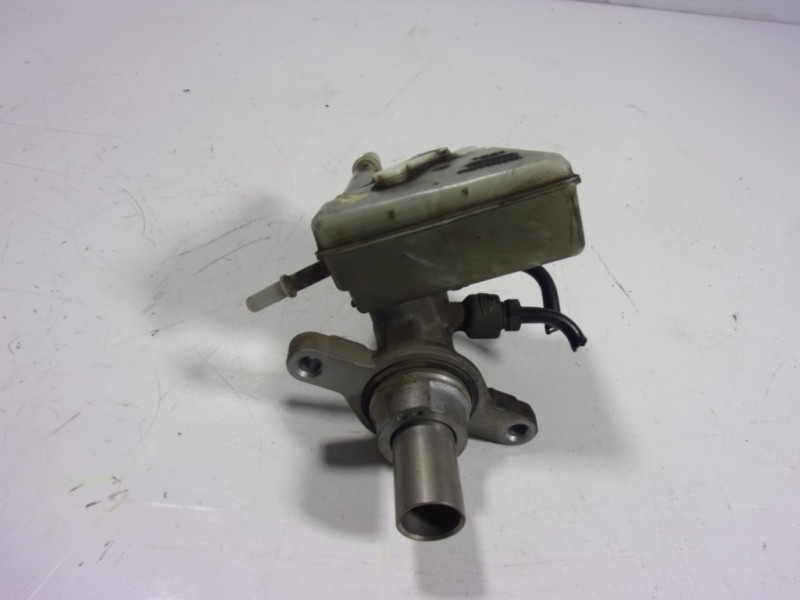 Recambio de bomba freno para ford c-max 1.6 tdci cat referencia OEM IAM 2372573  