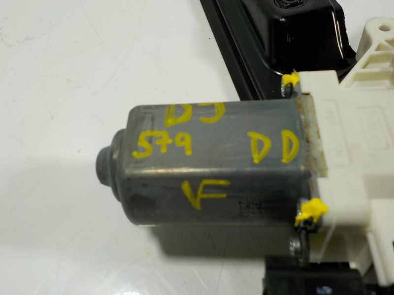 Recambio de elevalunas delantero derecho para ford focus lim. 1.0 ecoboost cat referencia OEM IAM 1870697 BM51A23200BF 