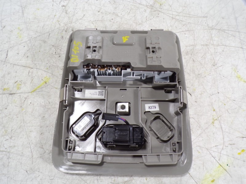 Recambio de piloto interior para opel mokka 1.6 cdti dpf referencia OEM IAM 95939838  