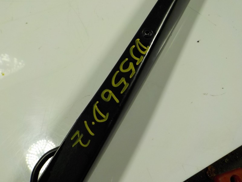 Recambio de brazo limpia delantero izquierdo para lexus nx 300h 2wd referencia OEM IAM 8522178050  