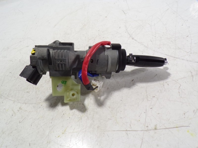 Recambio de antirrobo para hyundai tucson essence bluedrive 2wd referencia OEM IAM 81910D3000  