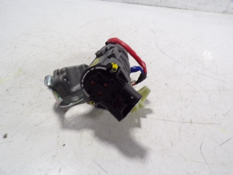 Recambio de antirrobo para hyundai tucson essence bluedrive 2wd referencia OEM IAM 81910D3000  