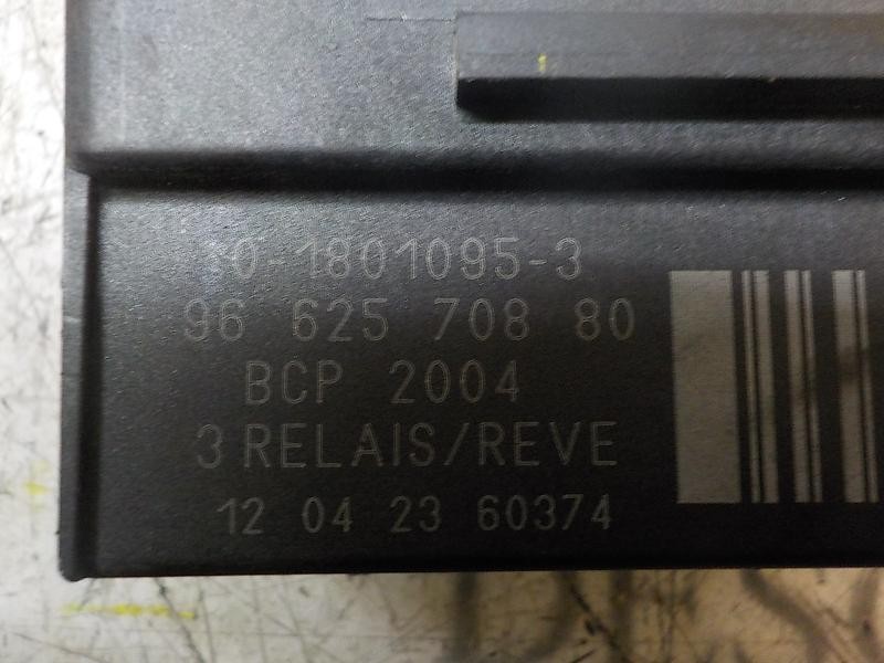 Recambio de caja precalentamiento para peugeot 308 sw envy referencia OEM IAM 9802424080  