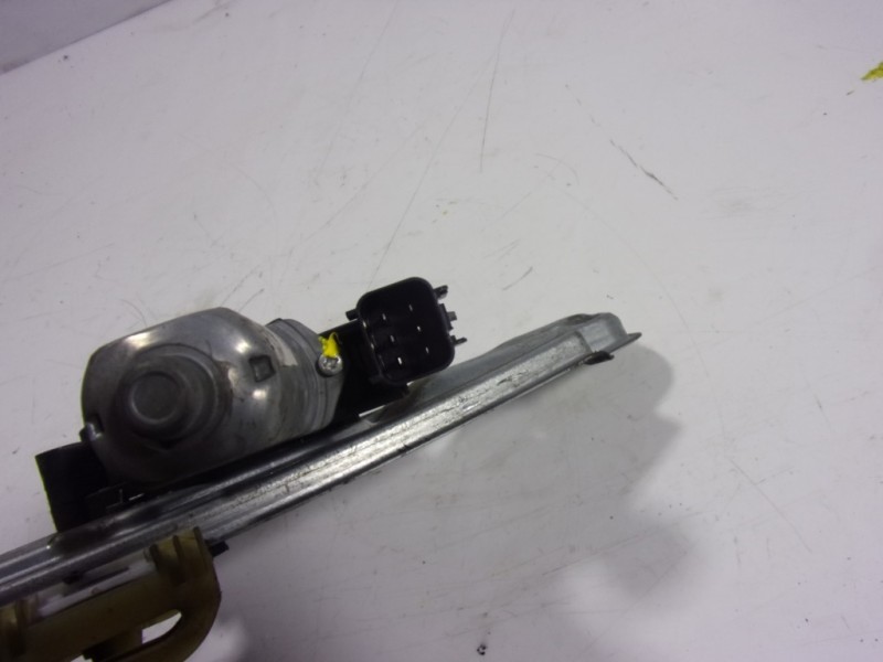 Recambio de elevalunas trasero izquierdo para ford c-max 1.6 tdci cat referencia OEM IAM 1884440 AM51R27001BB 