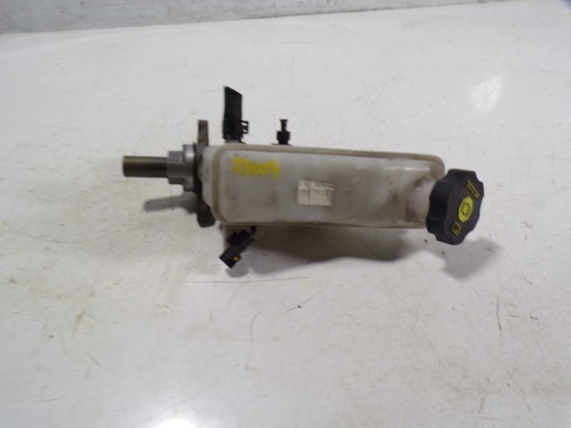 Recambio de bomba freno para hyundai tucson essence bluedrive 2wd referencia OEM IAM 58510D7100  