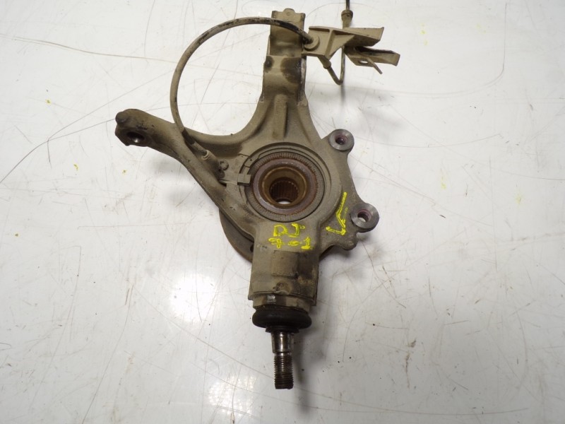 Recambio de mangueta delantera izquierda para peugeot partner tepee b9 1.6 16v hdi referencia OEM IAM 364696  