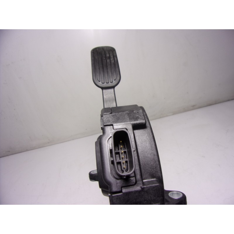 Recambio de potenciometro pedal para toyota corolla cross hybrid 1.8 referencia OEM IAM 78110F4022 78110F402 