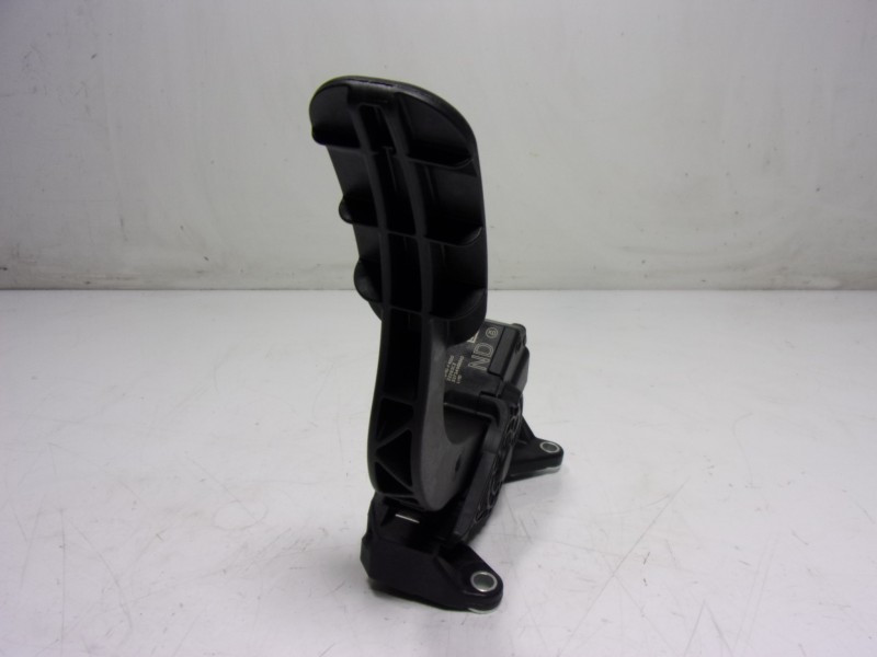 Recambio de potenciometro pedal para toyota corolla cross hybrid 1.8 referencia OEM IAM 78110F4022 78110F402 