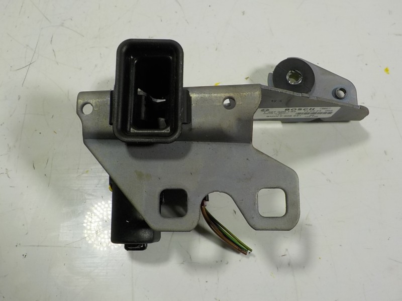 Recambio de cerradura maletero / porton para bmw serie 5 touring (f11) 520d xdrive referencia OEM IAM 51247250299 730883102 