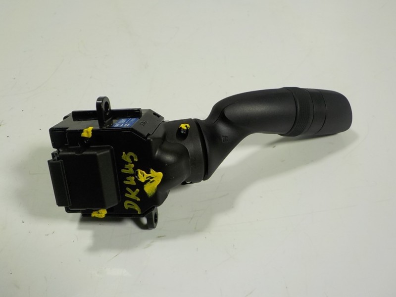 Recambio de mando luces para toyota yaris 1.5 vvti hev referencia OEM IAM 8432902040 17J910 