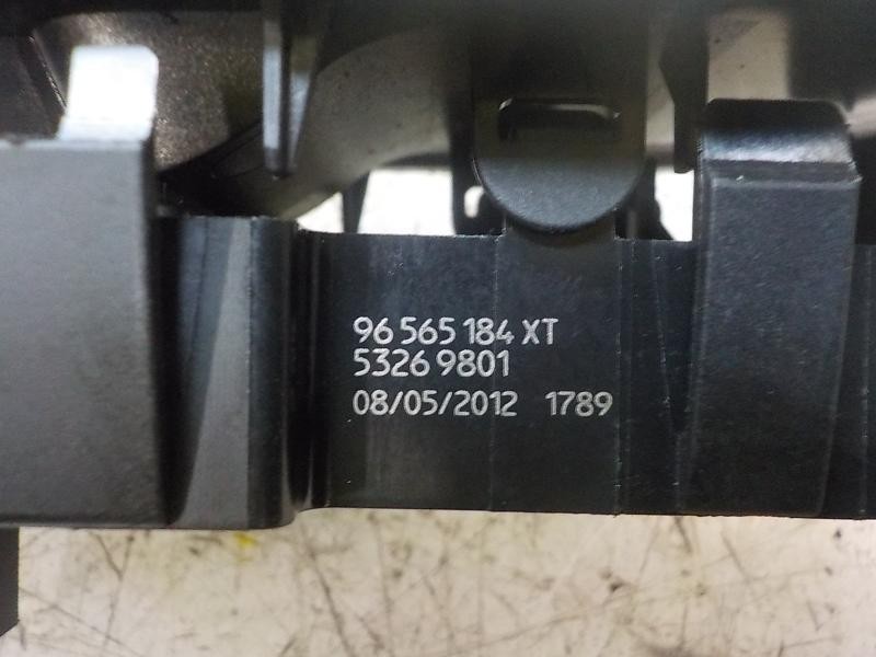 Recambio de mando elevalunas delantero derecho para peugeot 308 sw envy referencia OEM IAM 649029  