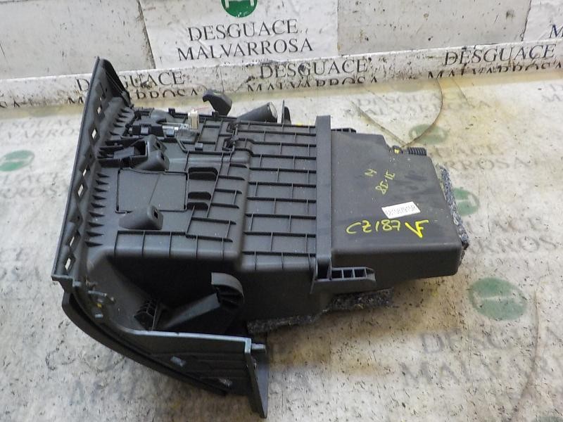 Recambio de guantera para renault fluence dynamique referencia OEM IAM 685003946R  