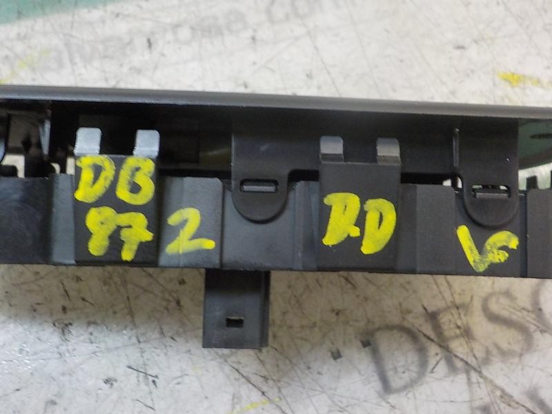 Recambio de mando elevalunas delantero derecho para peugeot 308 sw envy referencia OEM IAM 649029  