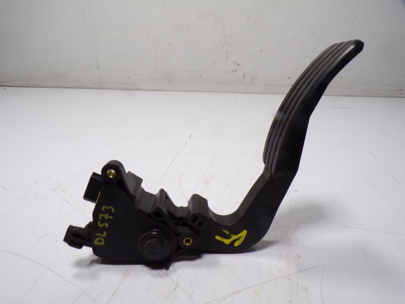 Recambio de potenciometro pedal para dacia lodgy 1.5 dci diesel fap cat referencia OEM IAM 180023122R 180023122R 