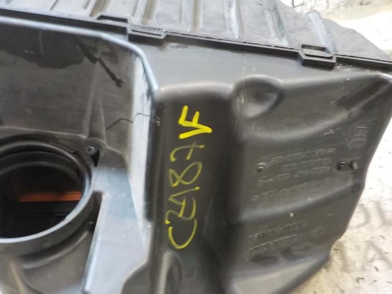 Recambio de filtro aire para renault fluence dynamique referencia OEM IAM 8200947663  