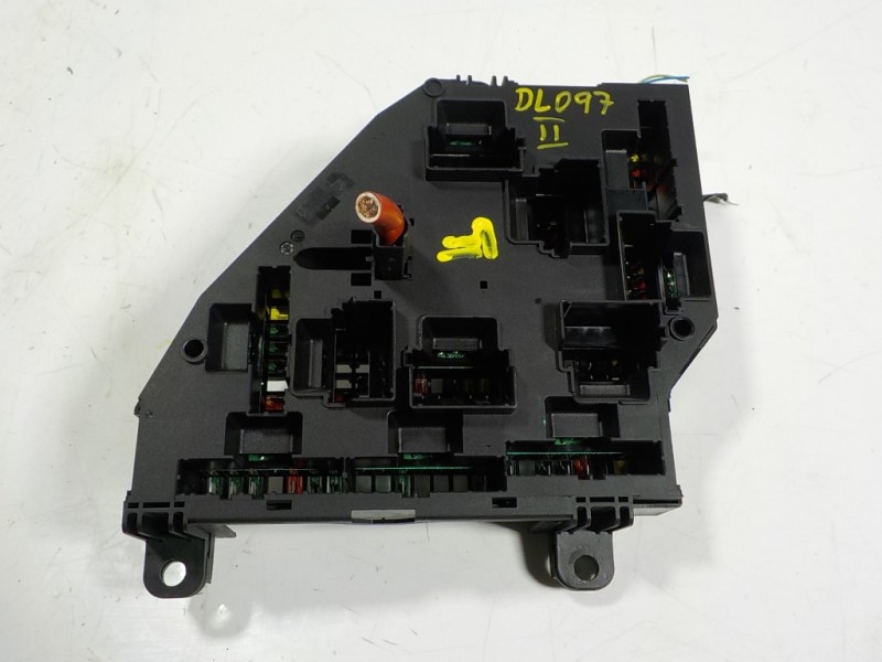 Recambio de caja reles / fusibles para bmw serie 5 touring (f11) 520d xdrive referencia OEM IAM 61149264923 926492302 