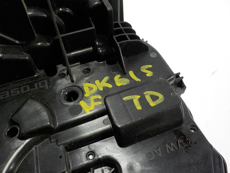 Recambio de cerradura puerta trasera derecha para volkswagen t-cross 1.0 tsi referencia OEM IAM 10A839016 10A839016 