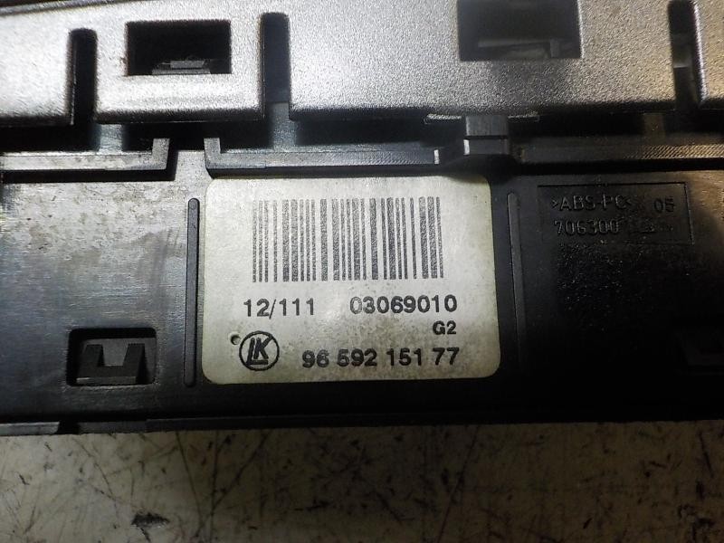 Recambio de warning para peugeot 308 sw envy referencia OEM IAM 649015  