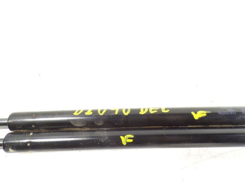 Recambio de amortiguador capot para volkswagen touareg (7l6) 3.0 v6 tdi dpf referencia OEM IAM 7L6823359B  