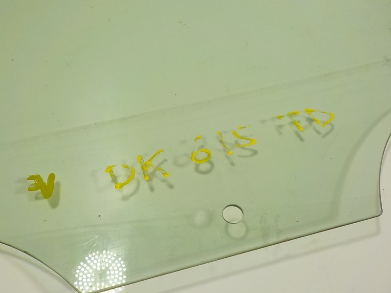 Recambio de cristal puerta trasero derecho para volkswagen t-cross 1.0 tsi referencia OEM IAM 2GM845026 2GM845026 