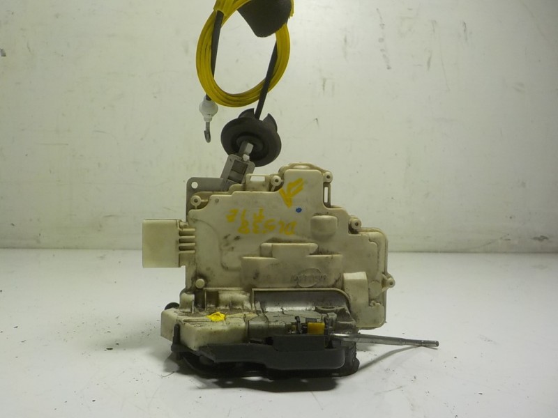 Recambio de cerradura puerta trasera izquierda para audi a6 berlina (4f2) 2.7 tdi referencia OEM IAM 4F0839015A  