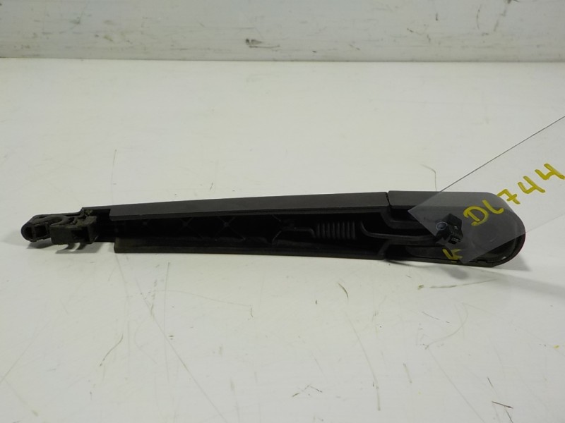 Recambio de brazo limpia trasero para kia carens ( ) 1.7 crdi cat referencia OEM IAM 98815A4000  