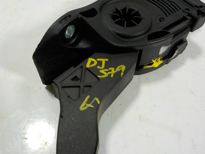 Recambio de potenciometro pedal para ford focus lim. 1.0 ecoboost cat referencia OEM IAM 1850586 EV619F836AA 