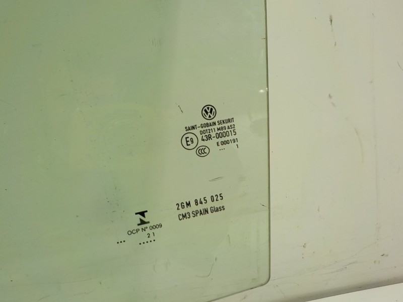Recambio de cristal puerta trasero izquierdo para volkswagen t-cross 1.0 tsi referencia OEM IAM 2GM845025 2GM845025 