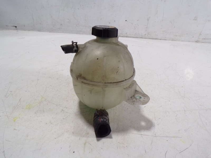 Recambio de deposito expansion para hyundai tucson essence bluedrive 2wd referencia OEM IAM 25431D3500  