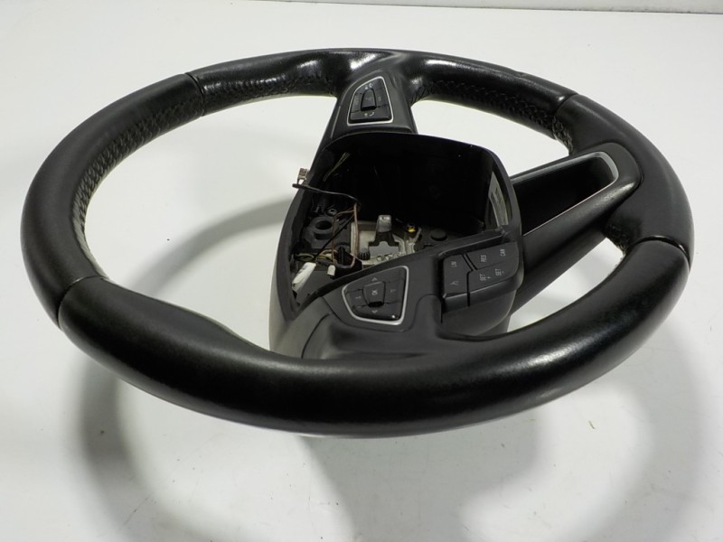 Recambio de volante para ford focus lim. 1.0 ecoboost cat referencia OEM IAM 2014556 F1EB3600JG3ZHE 