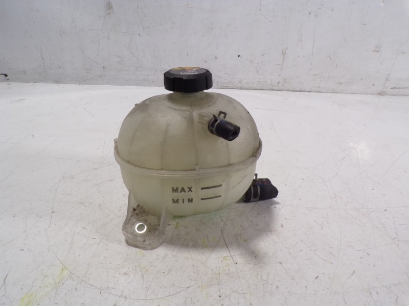 Recambio de deposito expansion para hyundai tucson essence bluedrive 2wd referencia OEM IAM 25431D3500  