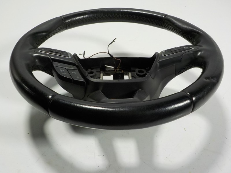 Recambio de volante para ford focus lim. 1.0 ecoboost cat referencia OEM IAM 2014556 F1EB3600JG3ZHE 