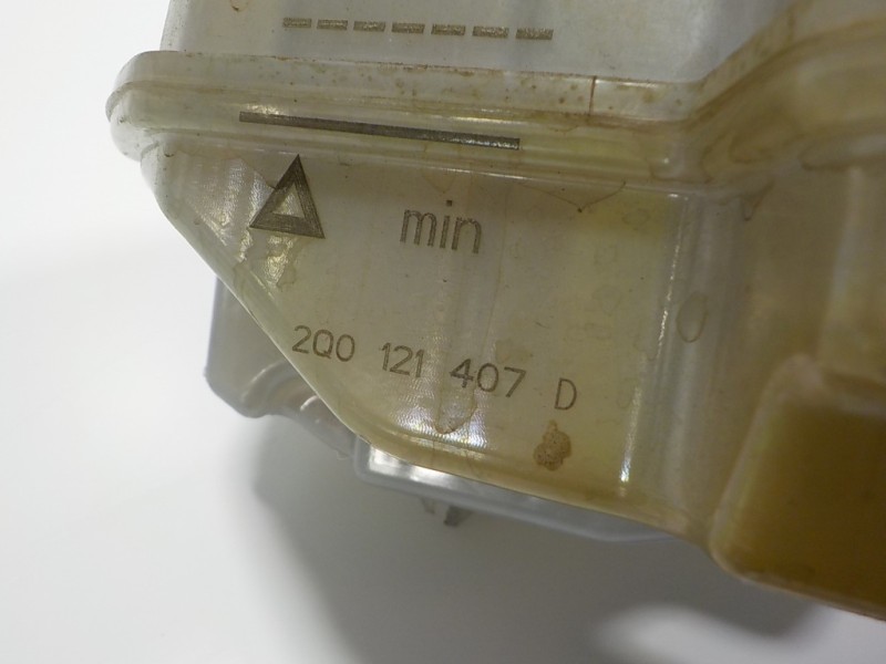 Recambio de deposito expansion para volkswagen t-cross 1.0 tsi referencia OEM IAM 2Q0121407D 2Q0121407D 