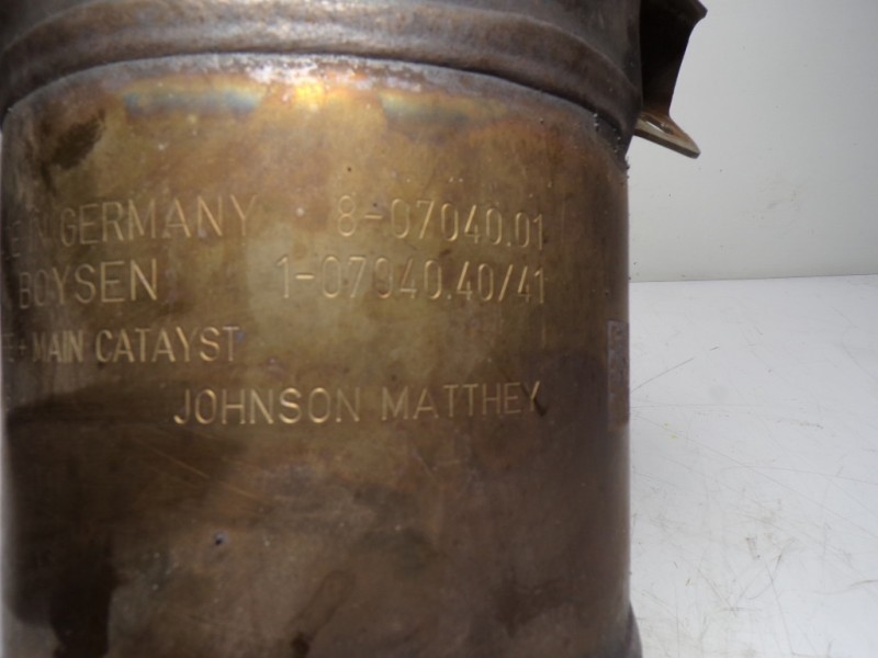 Recambio de catalizador para porsche macan (typ ) s referencia OEM IAM 95B254300 80704001 